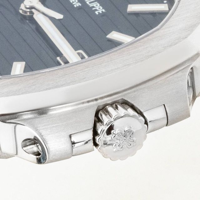 Patek Philippe Nautilus 5811/1G-001 Image 2